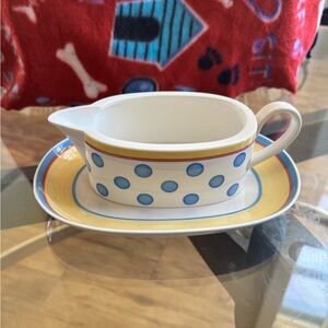 Villeroy & Boch 1748 twist Anna gravy boat